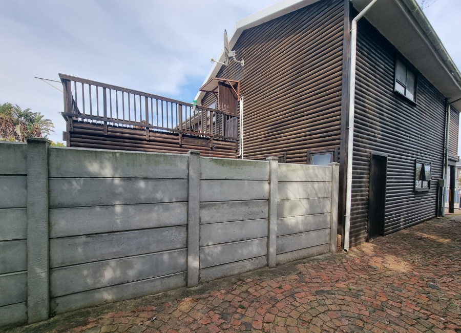 6 Bedroom Property for Sale in Dana Bay Western Cape